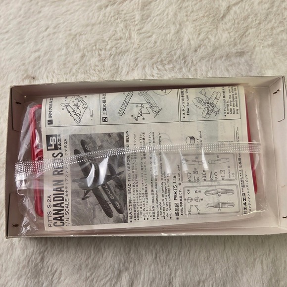 LS 1/72 Scale Pitts S2A Canadian Reds Biplane Model Kit New Open Box - Picture 3 of 12